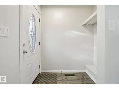 Interior photo 3 of 8064 ARGYLL RD NW