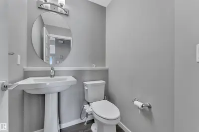 Interior photo 4 of 4416 6 ST NW