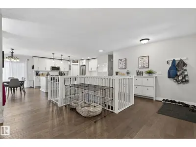 Interior photo 3 of 25 STIRLING RD NW