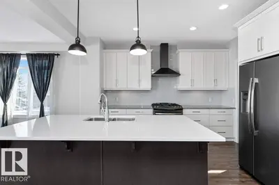 Interior photo 3 of 62 ELLICE BN