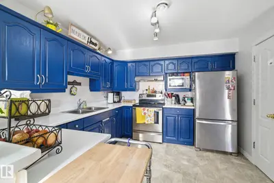 Interior photo 2 of #62 2505 42 ST NW