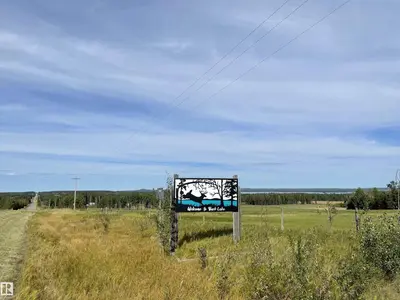 Interior photo 2 of 140 465015 RGE RD 63A