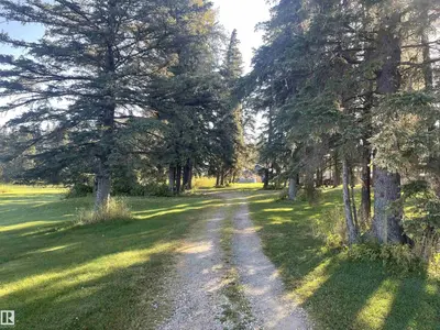 Interior photo 1 of 140 465015 RGE RD 63A