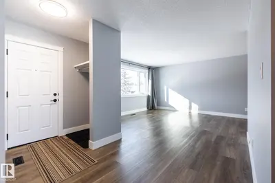 Interior photo 4 of 127 MAIN BV