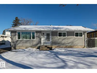 Interior photo 1 of 127 MAIN BV