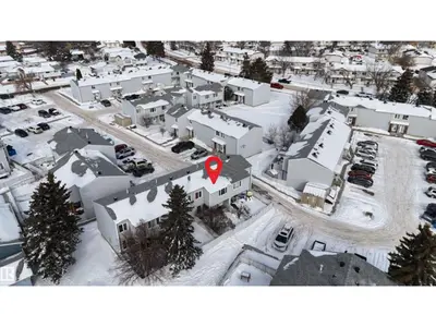 Interior photo 3 of 21 Amberly CO NW