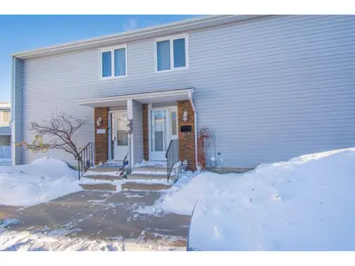 Interior photo 2 of 21 Amberly CO NW