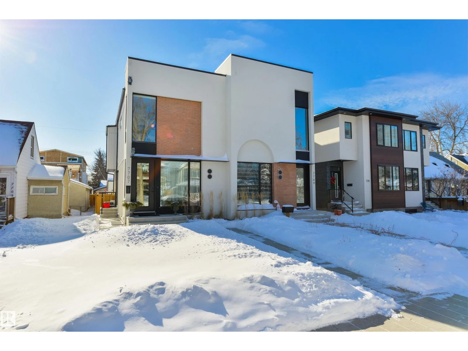 7707 79 AV NW, Edmonton - 4 bedroom Duplex for sale