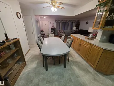 Interior photo 4 of 4400 45 AV