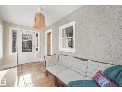 Interior photo 3 of 11036 125 ST NW