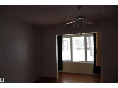 Interior photo 3 of 5109 55 ST