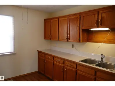 Interior photo 1 of 5109 55 ST