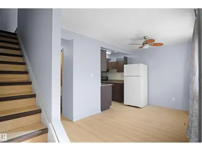 Interior photo 4 of 887 ABBOTTSFIELD RD NW