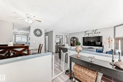 Interior photo 1 of 214A WARWICK RD NW