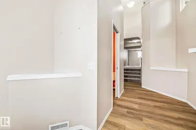 Interior photo 1 of 1421 HERMITAGE RD NW