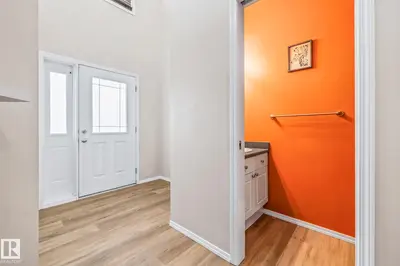 Interior photo 3 of 1421 HERMITAGE RD NW