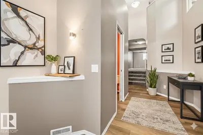 Interior photo 2 of 1421 HERMITAGE RD NW