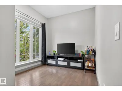 Interior photo 3 of 5514 CRABAPPLE LO SW