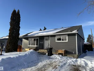 Interior photo 1 of 4506 53 Avenue