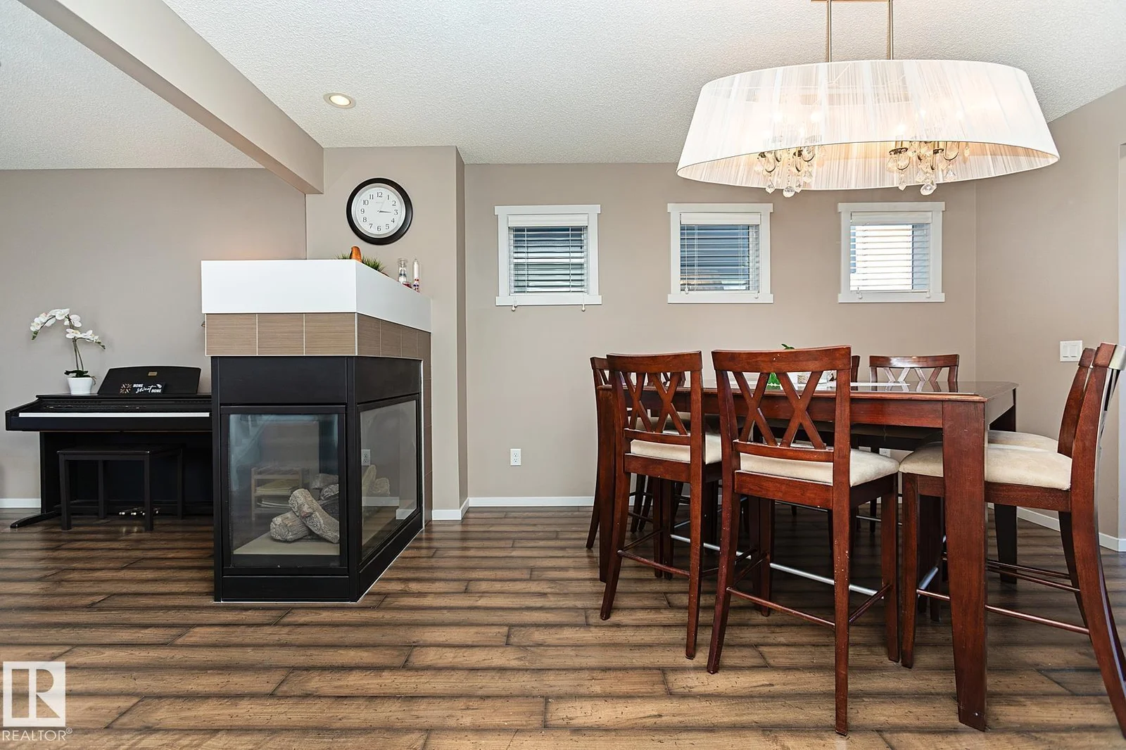 1117 Chapelle Boulevard SW, Edmonton - 3 bedroom Detached Single Family for sale