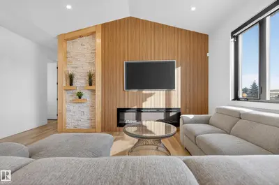 Interior photo 4 of #52 25527 TWP ROAD 511 A