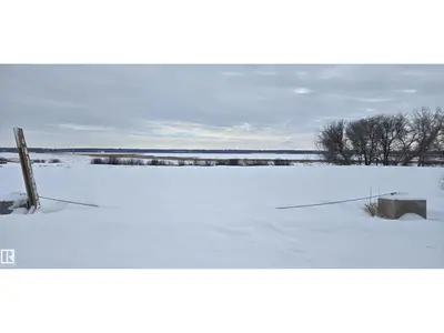 Interior photo 4 of 26219 Meadowview DR