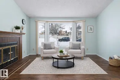 Interior photo 4 of 1511 104 ST NW