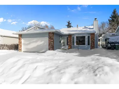 Interior photo 2 of 1511 104 ST NW