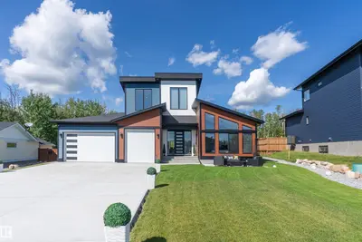 Interior photo 1 of #621 55101 STE. ANNE TR