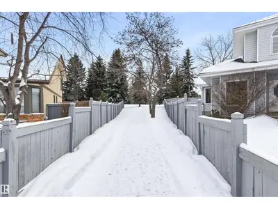 Interior photo 2 of 326 O'CONNOR CL NW