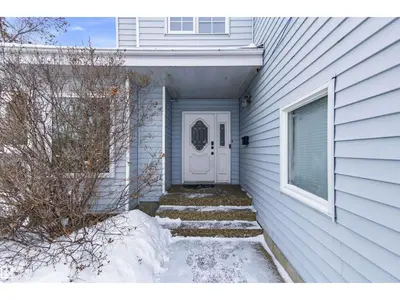 Interior photo 3 of 326 O'CONNOR CL NW