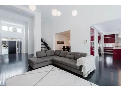 Interior photo 4 of 6307 125 ST NW