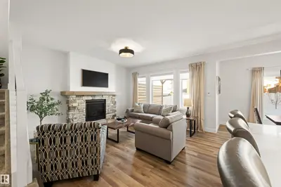 Interior photo 4 of 63 WILLOW LI