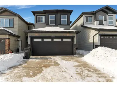 Interior photo 2 of 1118 16A ST NW