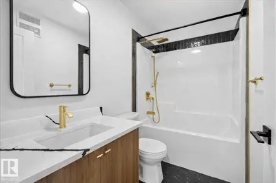 Interior photo 4 of 2112 CROSSBILL LN NW