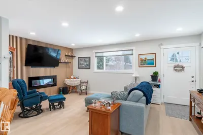 Interior photo 3 of 13543 67 ST NW