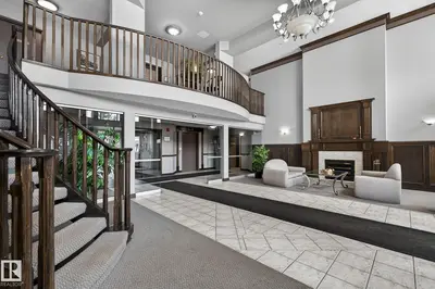 Interior photo 4 of #206 182 HADDOW CL NW