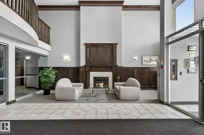 Interior photo 3 of #206 182 HADDOW CL NW