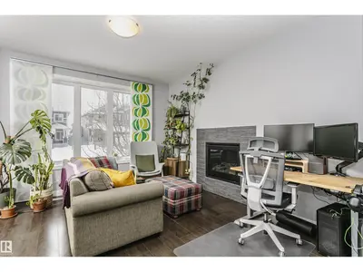 Interior photo 4 of 16420 15 AV SW