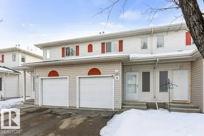 Interior photo 1 of #48 451 HYNDMAN CR NW