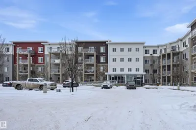 Interior photo 2 of #405 812 WELSH DR SW