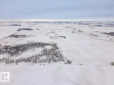 Interior photo 1 of 4-22-45-21-SE Wetaskiwin County