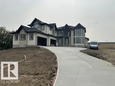 Interior photo 2 of 76 26409 TWP RD 532A