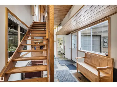 Interior photo 4 of 605 6ST