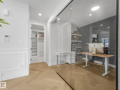 Interior photo 4 of 41 CANNES CV