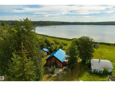 Interior photo 1 of 113 BAYVIEW DR