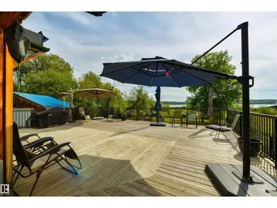 Interior photo 3 of 113 BAYVIEW DR