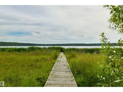Interior photo 2 of 113 BAYVIEW DR
