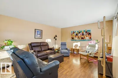 Interior photo 4 of 4704 54 AV