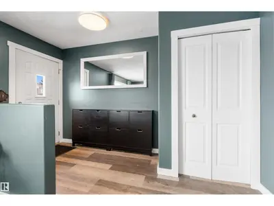 Interior photo 2 of 5316 65 ST